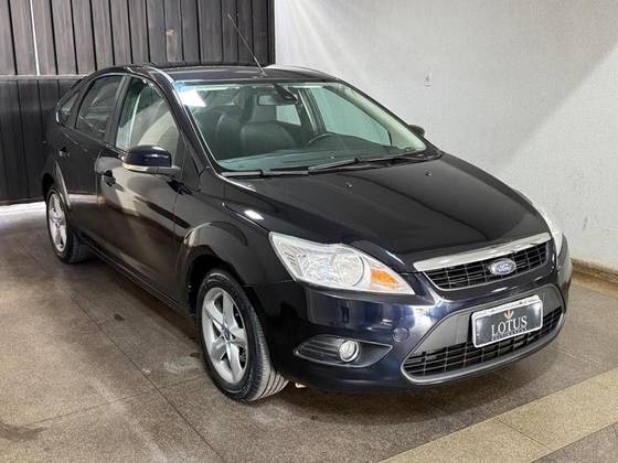 FORD FOCUS 2.0 GLX 16V FLEX 4P AUTOMÁTICO FORD FOCUS 2.0 GLX 16V FLEX 4P AUTOMÁTICO